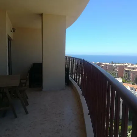 T2 Mar Apartment